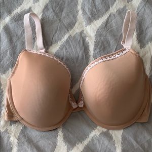 Nude push-up bra with light pink trim